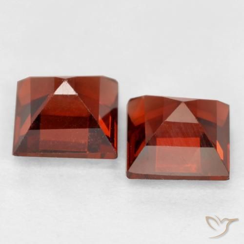 Pyrope Garnet Gemstones in 4.2 x 4.2 mm Size for Sale, Pyrope Garnet Stones in Sangria Red Color