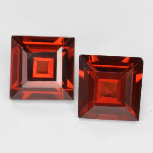 Currant Red Pyrope Garnet Gem - 0.4ct Square Facet (ID: 560879)