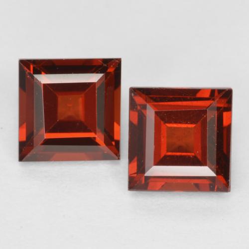 Currant Red Pyrope Garnet Gem - 0.4ct Square Facet (ID: 560881)