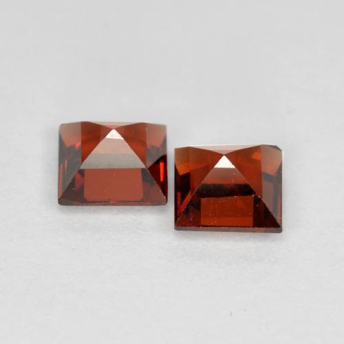 Pyrope Garnet Gemstones in 4 x 4 mm (calibrated) Size for Sale, Pyrope Garnet Stones in Deep Red Color