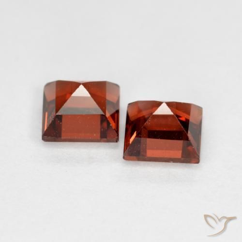 Pyrope Garnet Gemstones in 4 x 4 mm (calibrated) Size for Sale, Pyrope Garnet Stones in Medium Red Color