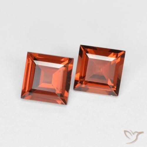 0.87ctw Natural Deep Red Pyrope Garnet, Square, VS