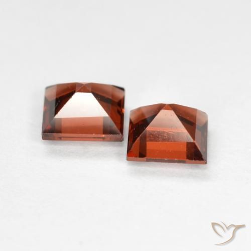 Pyrope Garnet Gemstones in 4.2 x 4.2 mm Size for Sale, Pyrope Garnet Stones in Deep Red Color