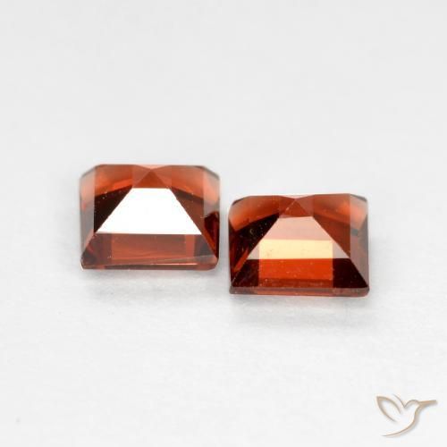 Pyrope Garnet Gemstones in 4 x 4 mm (calibrated) Size for Sale, Pyrope Garnet Stones in Deep Red Color