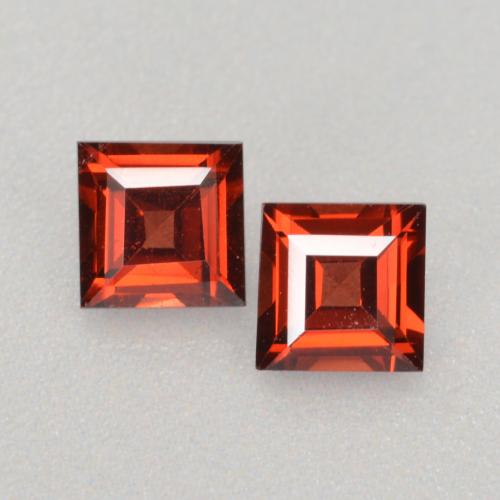 Rojo claro Granate Piropo Gema - 0.4ct Forma cuadrada (ID: 560986)
