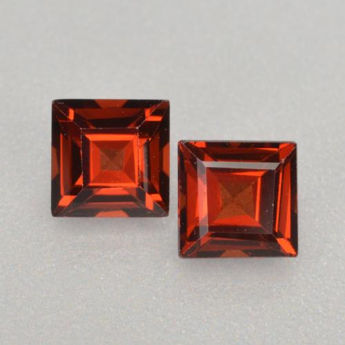 Rojo medio Granate Piropo Gema - 0.5ct Forma cuadrada (ID: 560990)