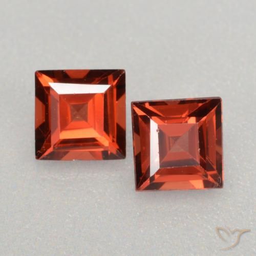 0.90ctw Natural Currant Red Pyrope Garnet, Square, VS