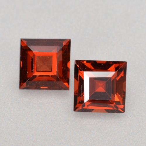 Currant Red Pyrope Garnet Gem - 0.5ct Square Facet (ID: 560993)