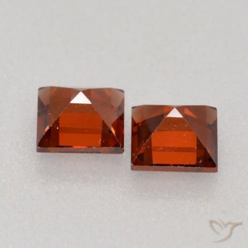 Pyrope Garnet Gemstones in 4 x 4 mm (calibrated) Size for Sale, Pyrope Garnet Stones in Medium Red Color