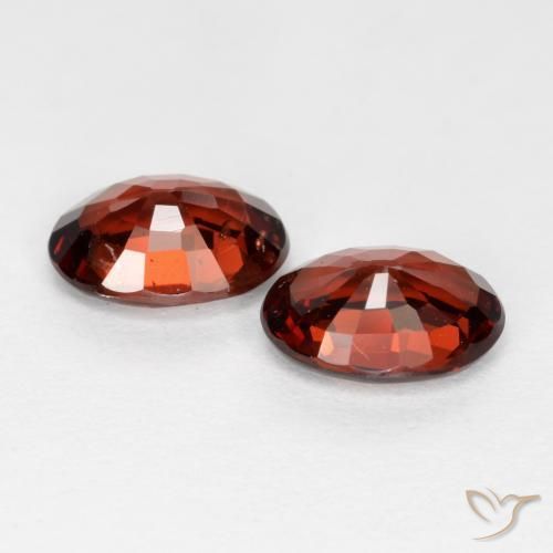 Pyrope Garnet Gemstones in 7 x 5 mm (calibrated) Size for Sale, Pyrope Garnet Stones in Medium Red Color