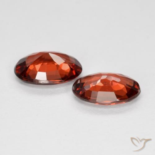 Pyrope Garnet Gemstones in 7 x 5 mm (calibrated) Size for Sale, Pyrope Garnet Stones in Scarlet Red Color