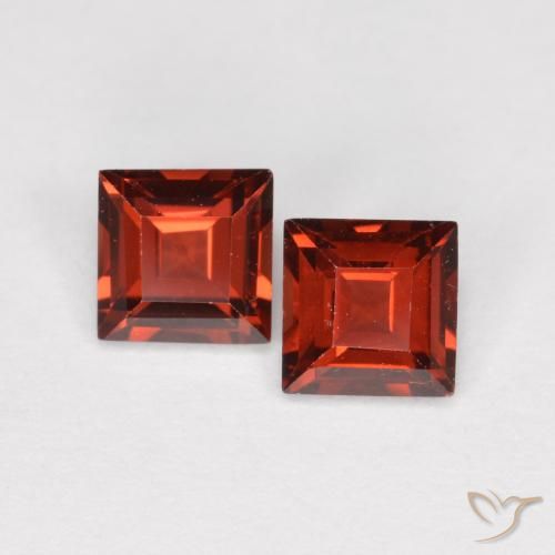 0.90ctw Natural Scarlet Red Pyrope Garnet, Square, VS