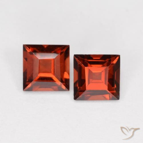 Medium Red Pyrope Garnet Gem - 0.4ct Square Facet (ID: 561947)