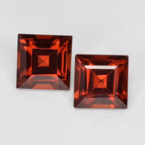 Rojo sangría Granate Piropo Gema - 0.5ct Forma cuadrada (ID: 571165)