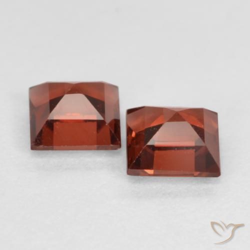 Pyrope Garnet Gemstones in 4 x 4 mm (calibrated) Size for Sale, Pyrope Garnet Stones in Medium Red Color