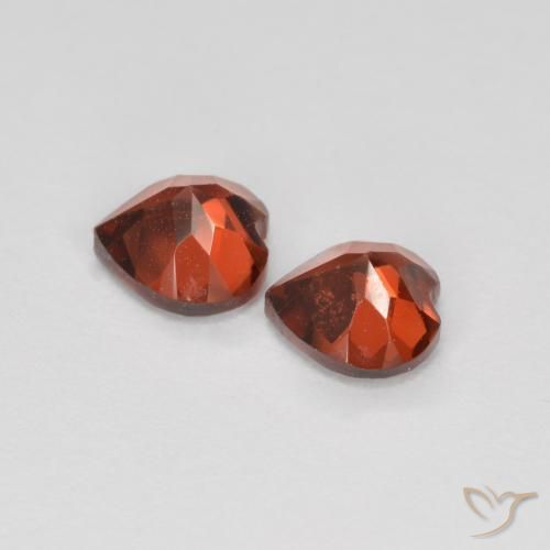 Pyrope Garnet Gemstones in 5 x 5 mm (calibrated) Size for Sale, Pyrope Garnet Stones in Sangria Red Color
