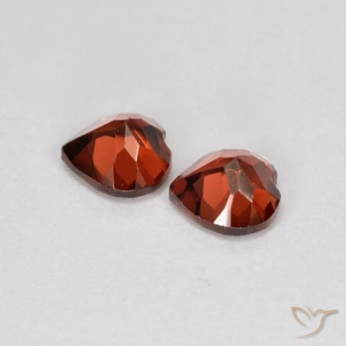 Pyrope Garnet Gemstones in 5 x 5 mm (calibrated) Size for Sale, Pyrope Garnet Stones in Sangria Red Color