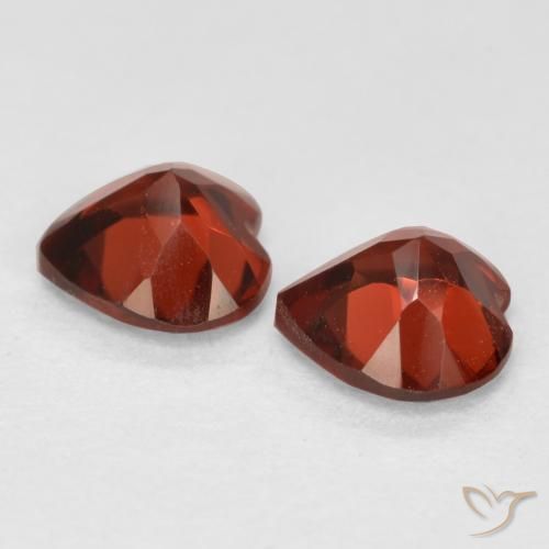Pyrope Garnet Gemstones in 5 x 5 mm (calibrated) Size for Sale, Pyrope Garnet Stones in Currant Red Color