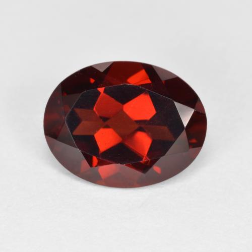 2.25 ct Red Pyrope Garnet Gemstone, Pyrope Garnet Gem in Oval Facet Shape for Sale.