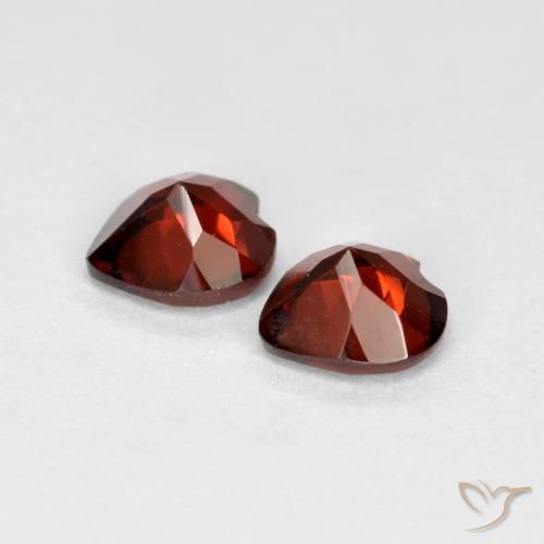 Pyrope Garnet Gemstones in 5 x 5 mm (calibrated) Size for Sale, Pyrope Garnet Stones in Currant Red Color