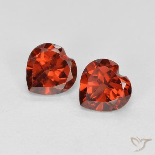 1.22 ct Heart Cut Pyrope Garnet, 5.1 x 5 mm From Mozambique, Photo A