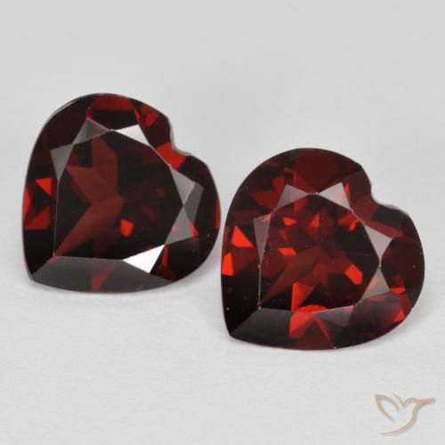 3.84 ct Heart Cut Pyrope Garnet, 8 x 8 mm From Mozambique, Photo A