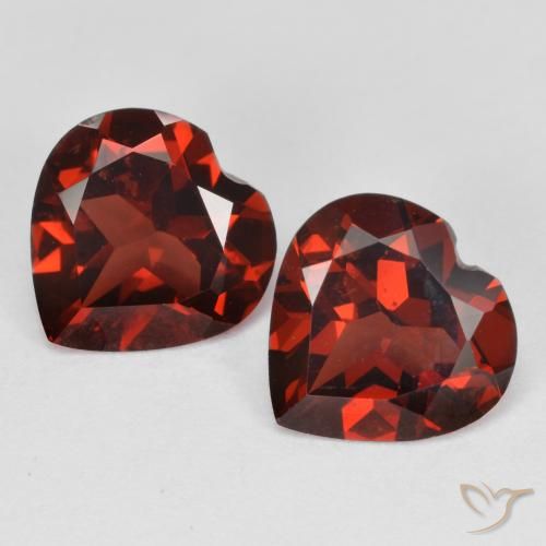 3.65 ct Heart Cut Pyrope Garnet, 8.1 x 8 mm From Mozambique, Photo A