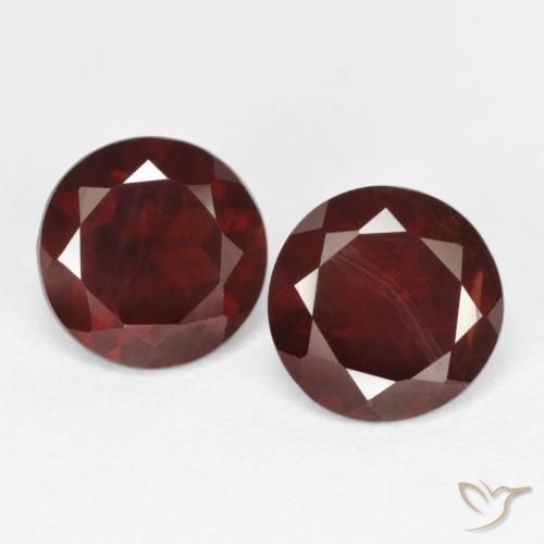 2.13 ct Round Cut Pyrope Garnet, 6.1 mm From Mozambique, Photo A