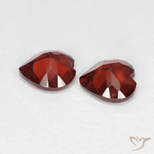 Pyrope Garnet Gemstones in 5 x 5 mm (calibrated) Size for Sale, Pyrope Garnet Stones in Sangria Red Color