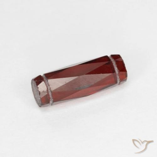 1,38 ct ungewöhnlich geformter Pyrop-Granat, 9,2 mm aus Mosambik, Photo A