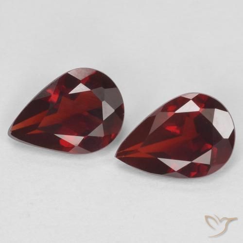 1.23 ct Pear Cut Pyrope Garnet, 6.9 x 4.7 mm From Mozambique, Photo A