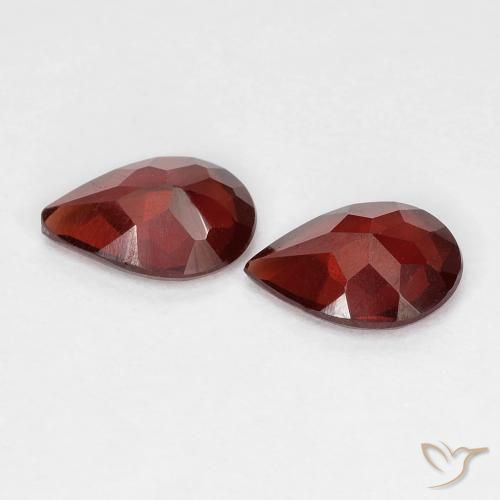 Pyrope Garnet Gemstones in 6.8 x 4.7 mm Size for Sale, Pyrope Garnet Stones in Deep Red Color