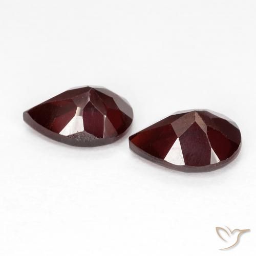 Pyrope Garnet Gemstones in 7 x 5 mm (calibrated) Size for Sale, Pyrope Garnet Stones in Deep Red Color