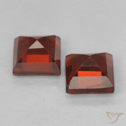 Pyrope Garnet Gemstones in 4.2 x 4.1 mm Size for Sale, Pyrope Garnet Stones in Sangria Red Color