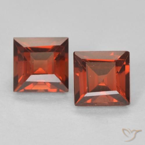0.99ctw Natural Medium Red Pyrope Garnet, Square, VVS-VS