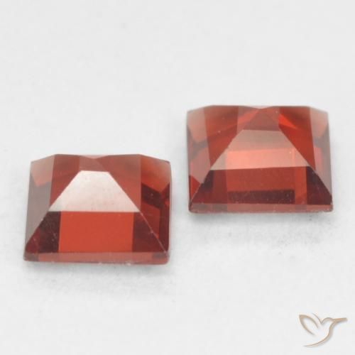 Pyrope Garnet Gemstones in 4.2 x 4.2 mm Size for Sale, Pyrope Garnet Stones in Medium Red Color