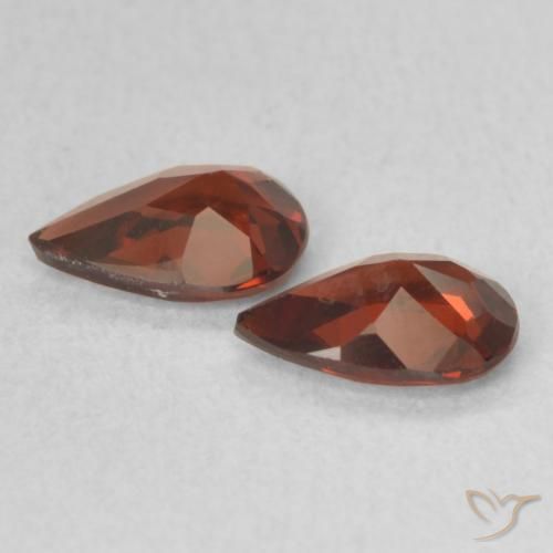 Pyrope Garnet Gemstones in 6.7 x 4.5 mm Size for Sale, Pyrope Garnet Stones in Sangria Red Color