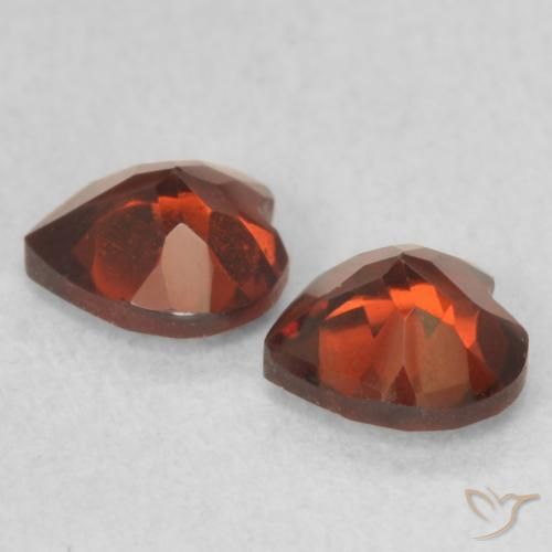 Pyrope Garnet Gemstones in 5 x 5 mm (calibrated) Size for Sale, Pyrope Garnet Stones in Medium Red Color