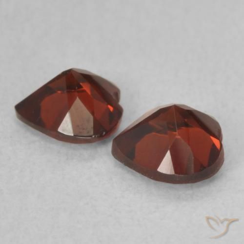 Pyrope Garnet Gemstones in 5 x 5 mm (calibrated) Size for Sale, Pyrope Garnet Stones in Currant Red Color