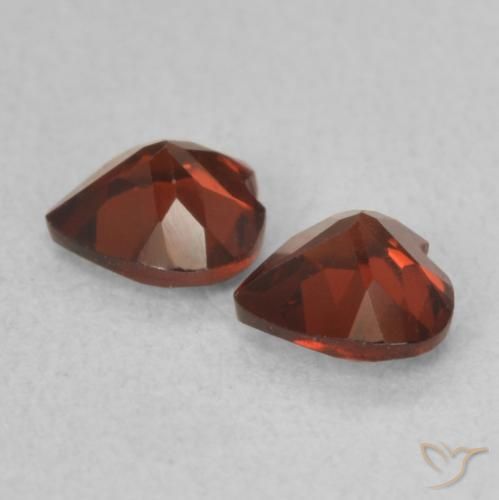 Pyrope Garnet Gemstones in 5 x 5 mm (calibrated) Size for Sale, Pyrope Garnet Stones in Medium Red Color