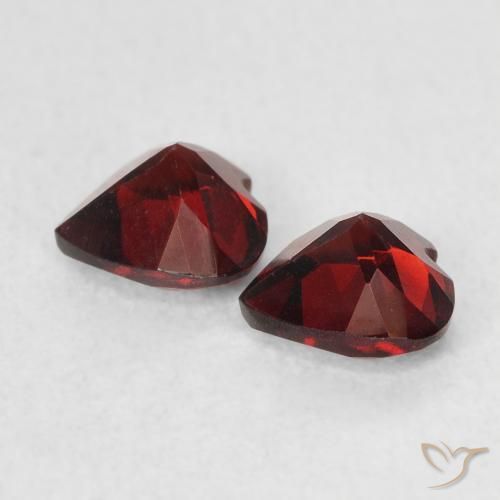 Pyrope Garnet Gemstones in 5 x 5 mm (calibrated) Size for Sale, Pyrope Garnet Stones in Medium Red Color