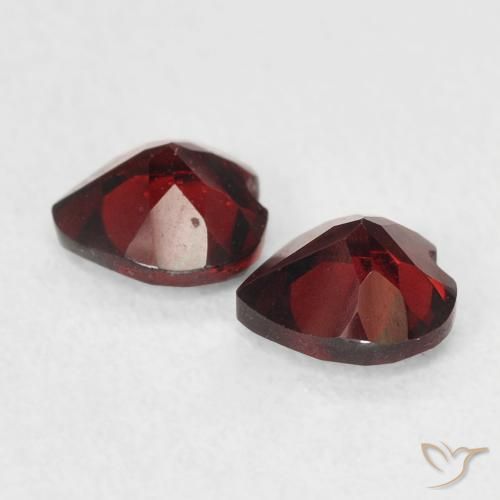 Pyrope Garnet Gemstones in 5 x 5 mm (calibrated) Size for Sale, Pyrope Garnet Stones in Dark Red Color