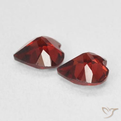 Pyrope Garnet Gemstones in 5 x 5 mm (calibrated) Size for Sale, Pyrope Garnet Stones in Currant Red Color