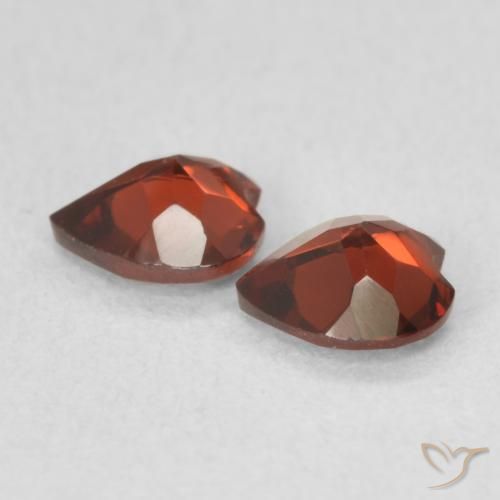 Pyrope Garnet Gemstones in 5 x 5 mm (calibrated) Size for Sale, Pyrope Garnet Stones in Currant Red Color