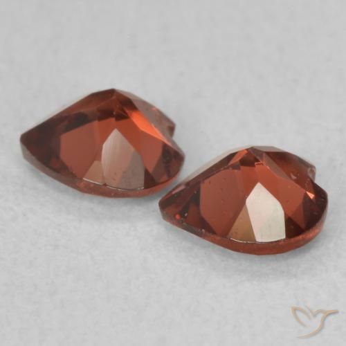 Pyrope Garnet Gemstones in 5 x 5 mm (calibrated) Size for Sale, Pyrope Garnet Stones in Deep Scarlet Red Color