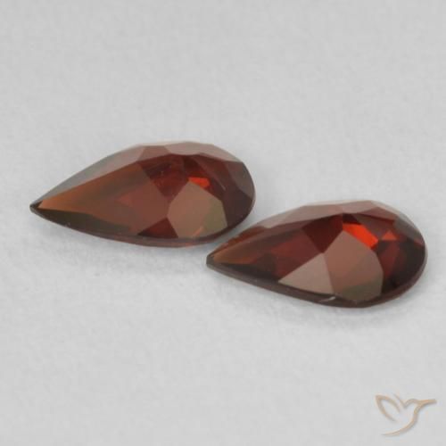 Pyrope Garnet Gemstones in 6.7 x 4.2 mm Size for Sale, Pyrope Garnet Stones in Deep Blood Red Color