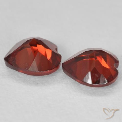 Pyrope Garnet Gemstones in 5 x 5 mm (calibrated) Size for Sale, Pyrope Garnet Stones in Intense Red Color