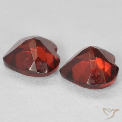 Pyrope Garnet Gemstones in 5 x 5 mm (calibrated) Size for Sale, Pyrope Garnet Stones in Medium Red Color