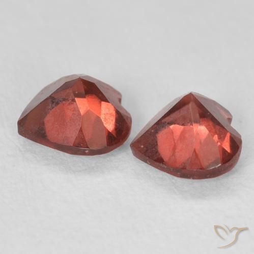 Pyrope Garnet Gemstones in 5 x 5 mm (calibrated) Size for Sale, Pyrope Garnet Stones in Currant Red Color
