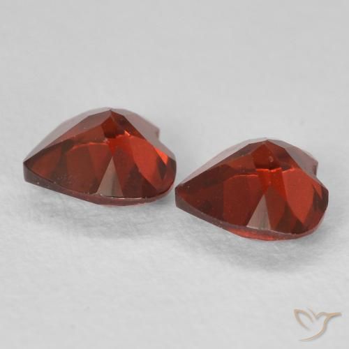 Pyrope Garnet Gemstones in 5 x 5 mm (calibrated) Size for Sale, Pyrope Garnet Stones in Sangria Red Color